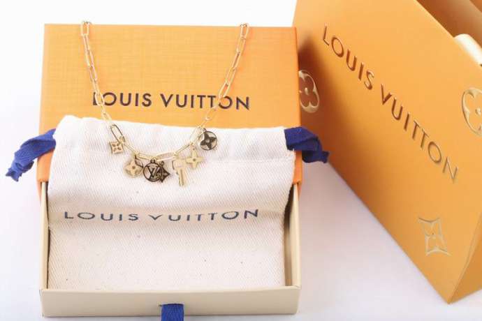Picture of LV Necklace _SKULVnecklace06cly16612388